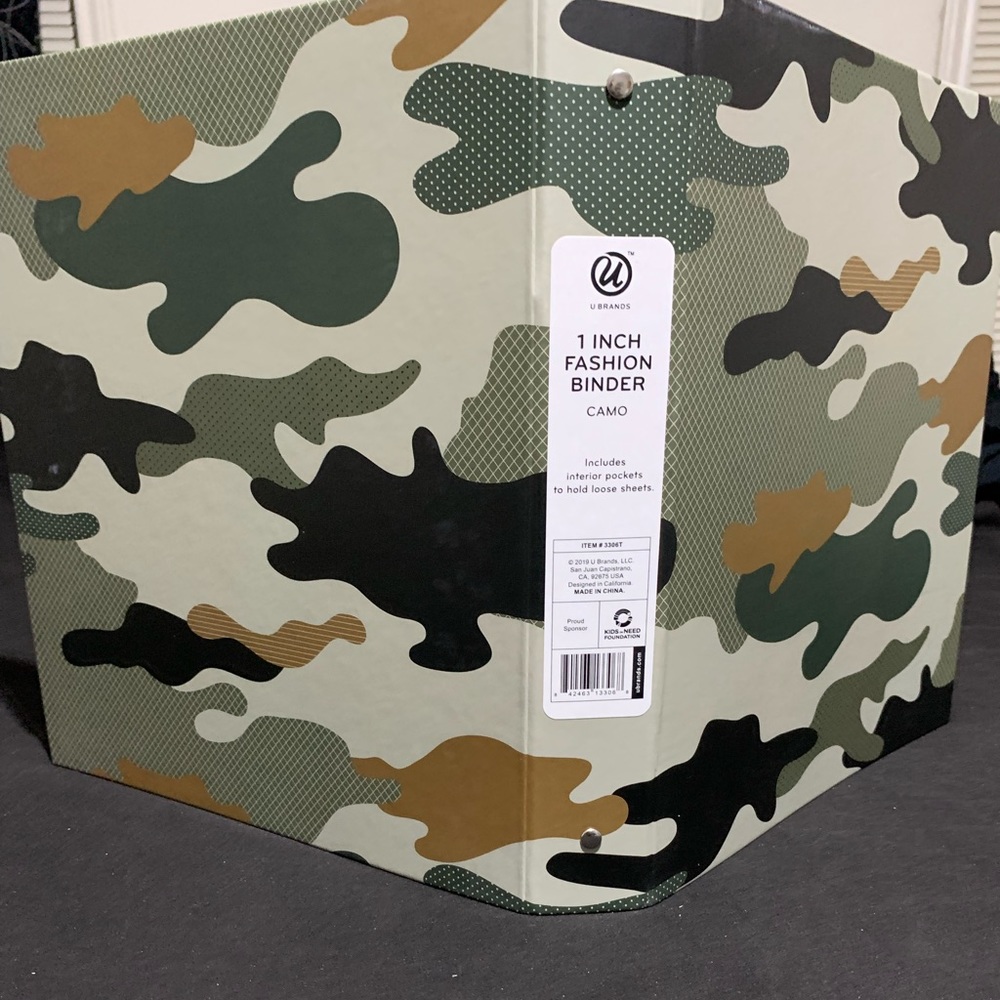 Camo 1 inch binder UBrands New! (3 Binders)